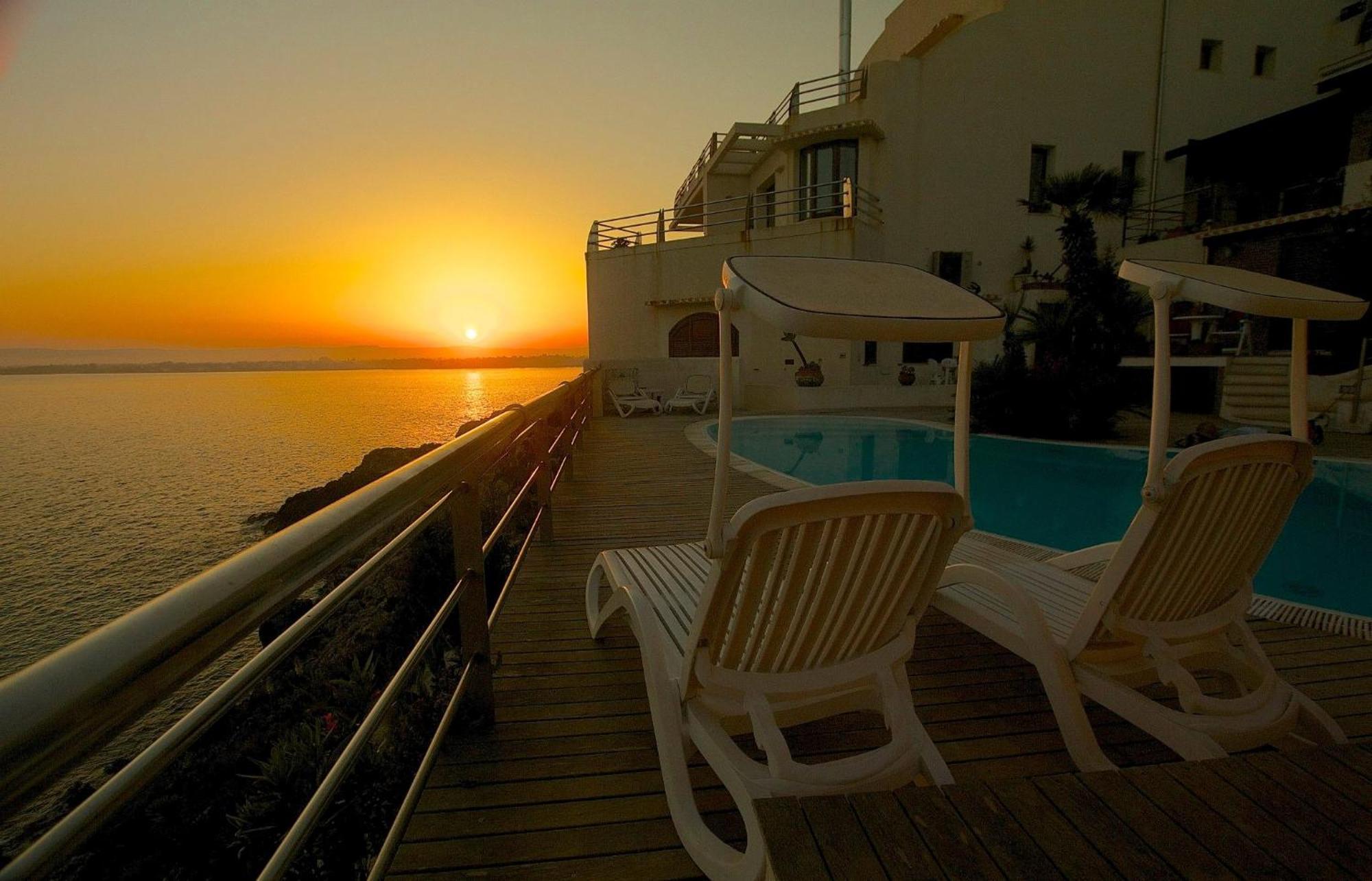 La Rosa Sul Mare Aparthotel Syracuse ภายนอก รูปภาพ